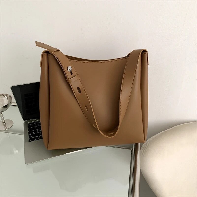 Women's Everyday Slouch Shoulder Bag l Thick Strap